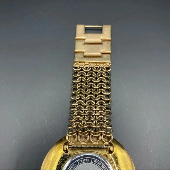 VGT JENNIFER LOPEZ Women's Wristwatch Gold-tone Crystal Base Metal Bezel Dial - Picture 7 of 12